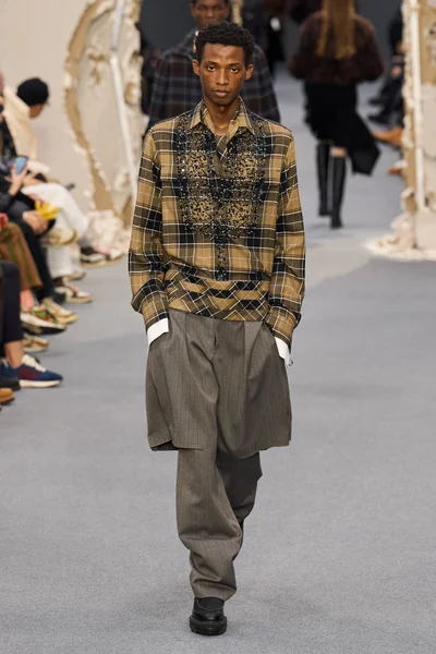 Look 27